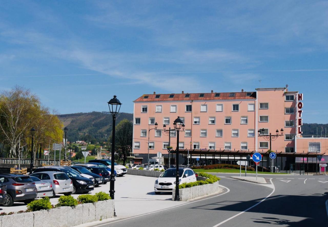 Hotel Eumesa 폰테데우메 외부 사진