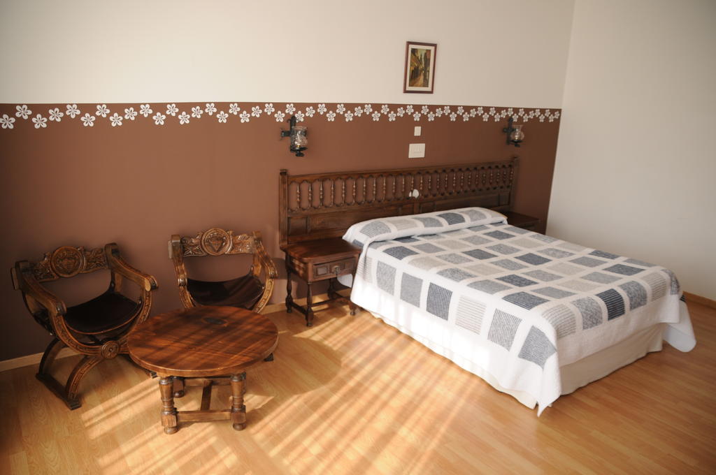 Hotel Eumesa 폰테데우메 객실 사진