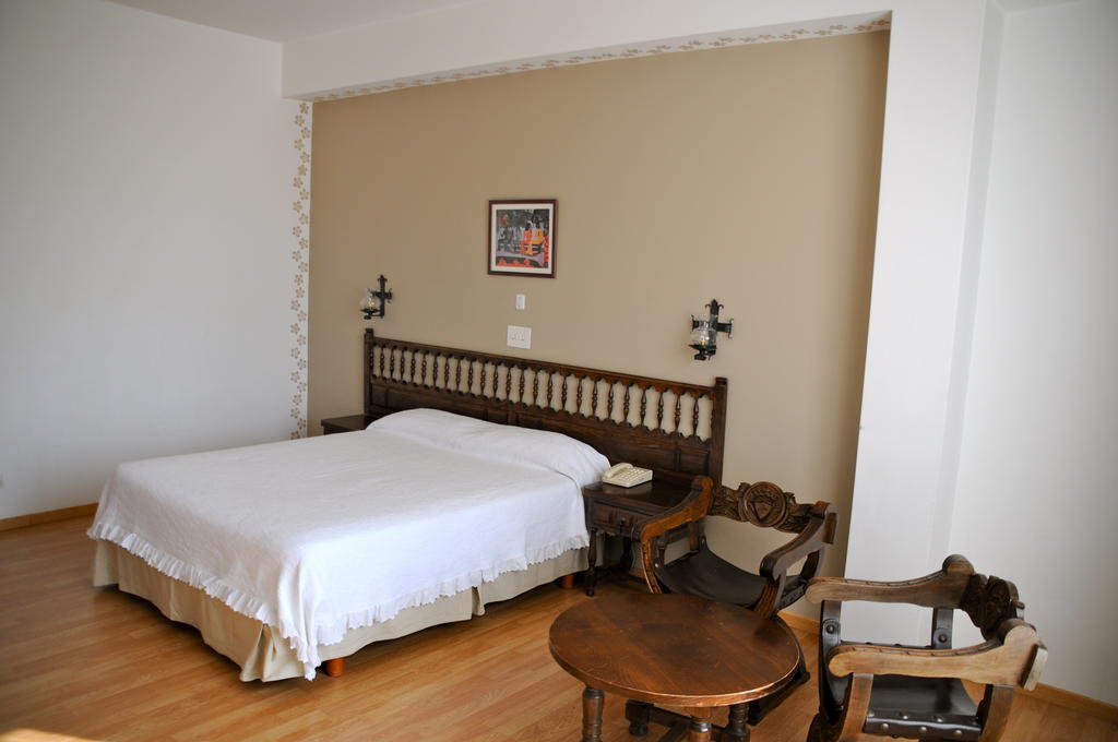Hotel Eumesa 폰테데우메 객실 사진